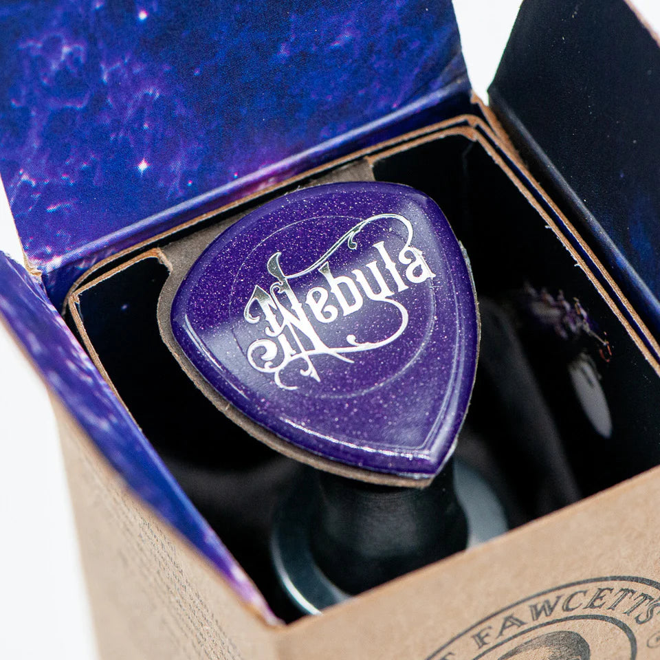 Nebula Beard Oil - Skeggolía og gítarnögl